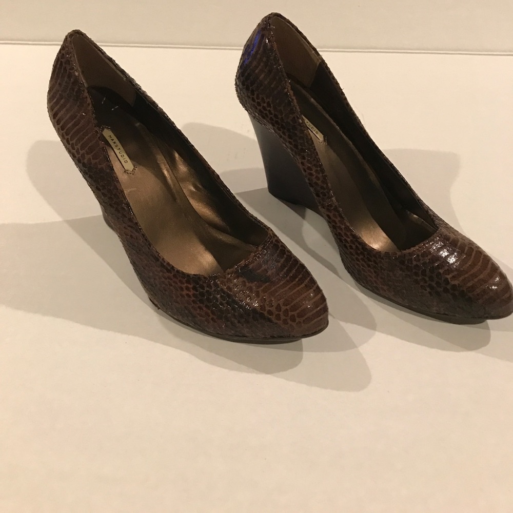 COPY - Women wedge heels.
